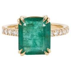 5,02 Karat sambischer Smaragd und Diamant Ring in 14k Gelbgold