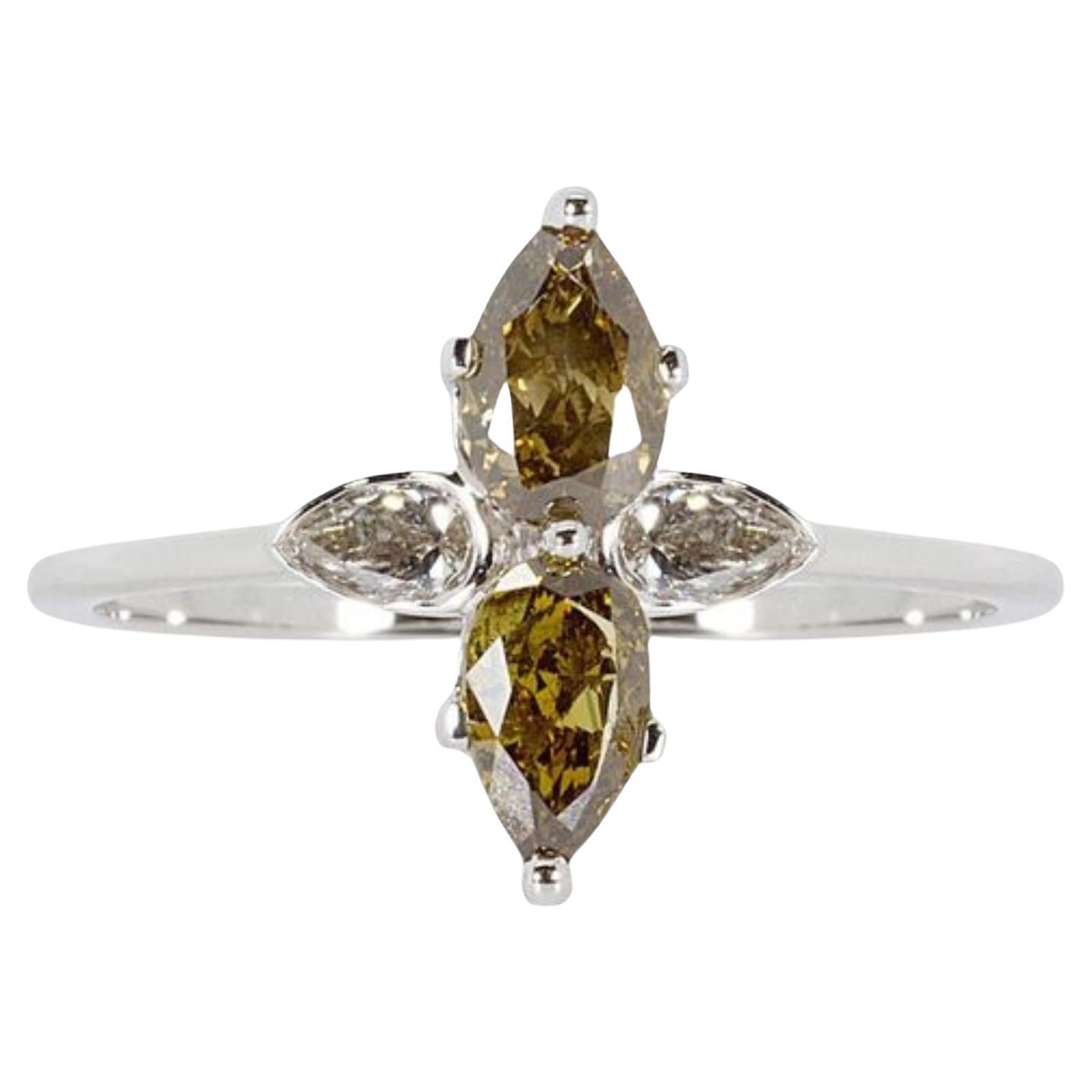 Elegant 18k White Gold Ring with 1.13 ct Natural Diamonds- NGI cert For Sale