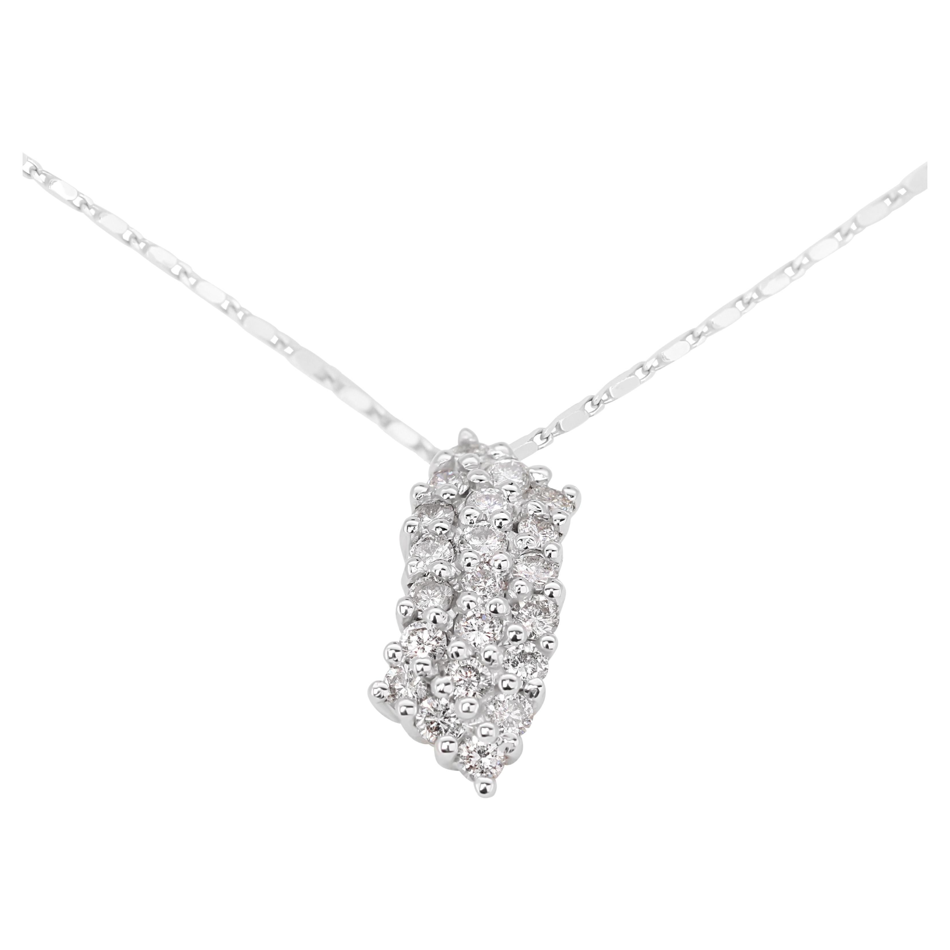 Elegant 18k White Gold Diamond Necklace For Sale