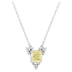 Accattivante collana di diamanti gialli intensi da 1,02 ct in oro bianco 18 carati