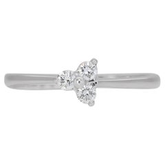 Beautiful 18k White Gold Leaf-shaped Diamond Ring with 0.15ct Natural Diamond
