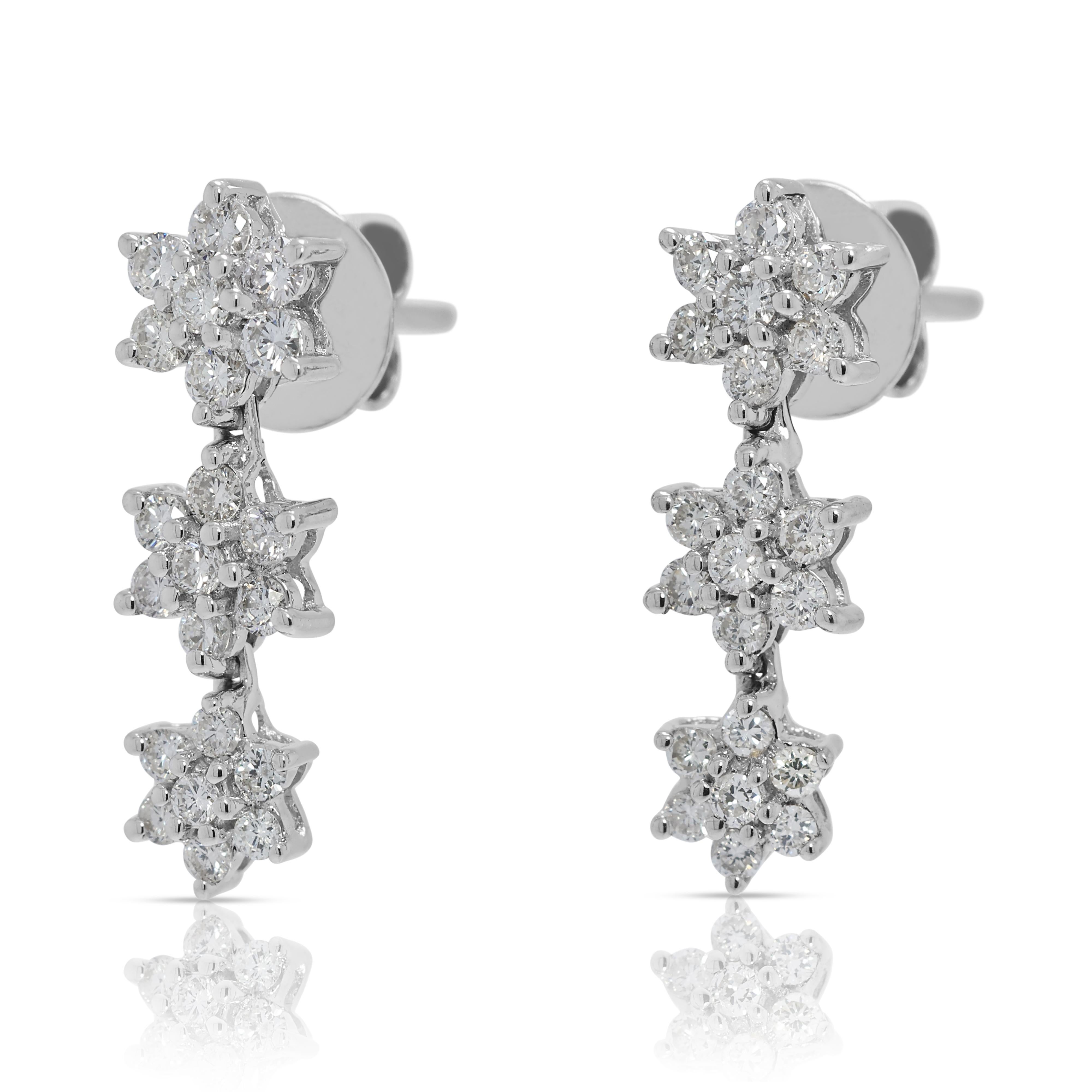 Gorgeous 0.42ct Natural Diamond Drop Earrings in 18K White Gold Excellent état - En vente à רמת גן, IL