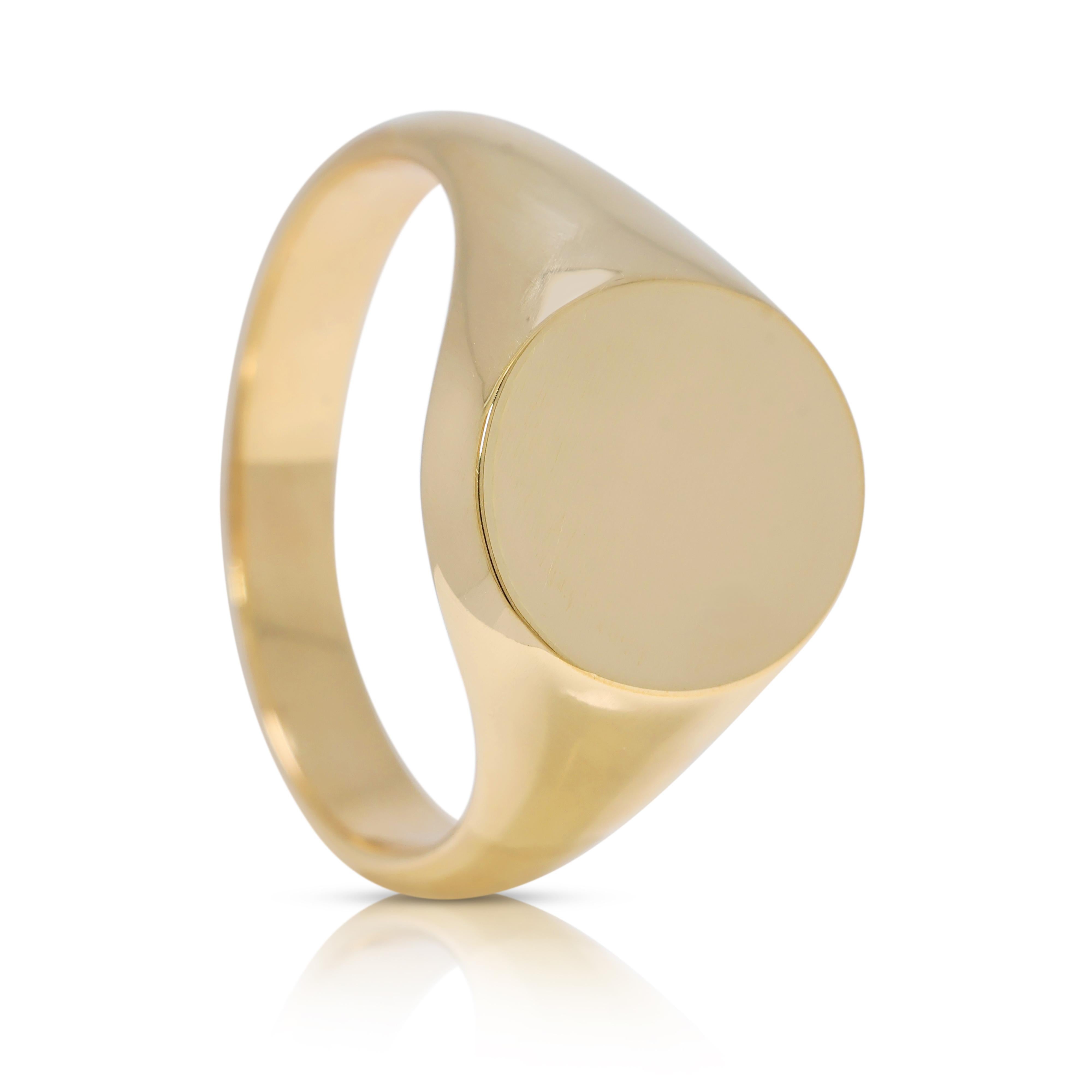 Bague de signet intemporelle en or jaune 18k de 14,76 g en vente 3