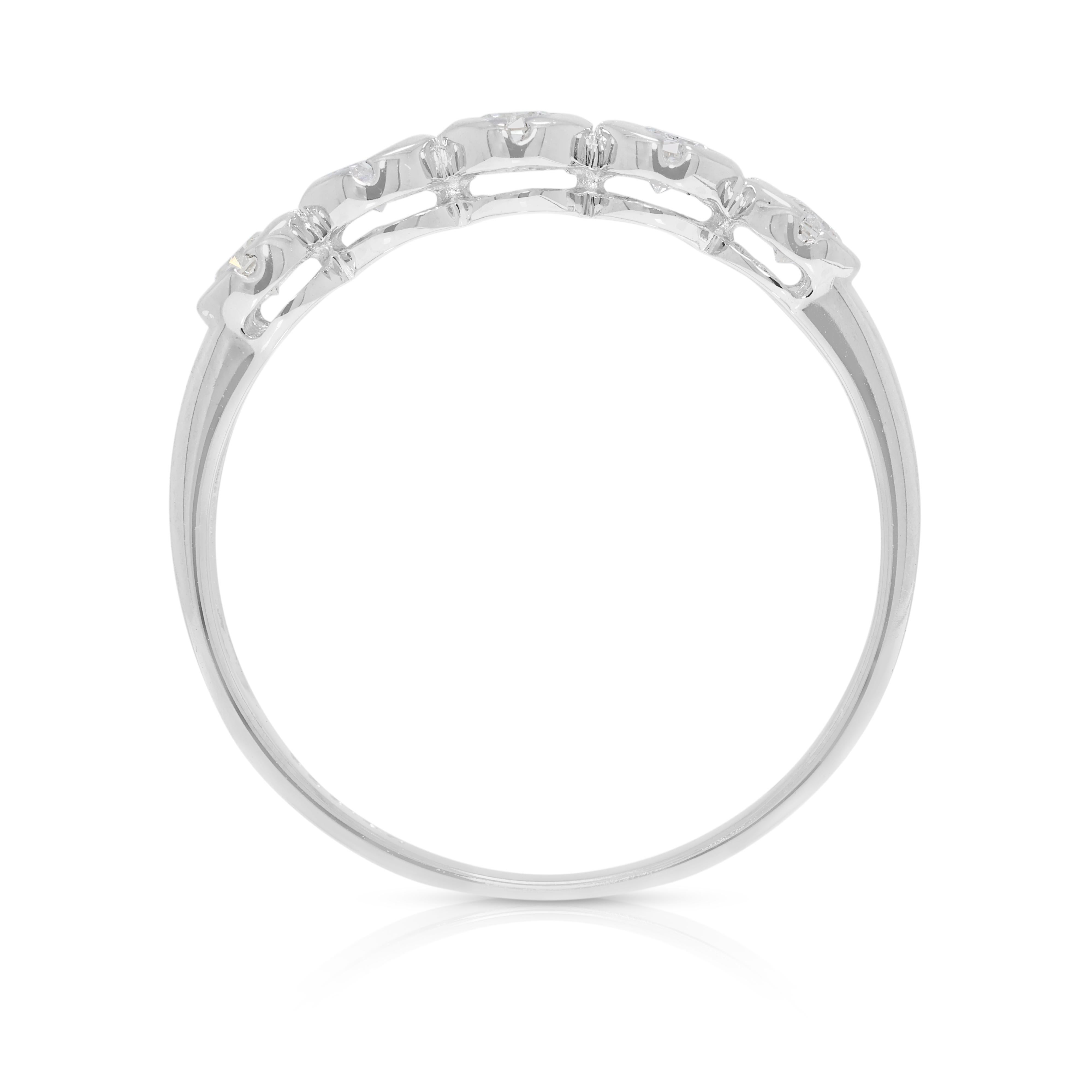 Anello senza tempo con cinque pietre e diamanti naturali da 0,25 carati in oro bianco 18 carati in vendita 2