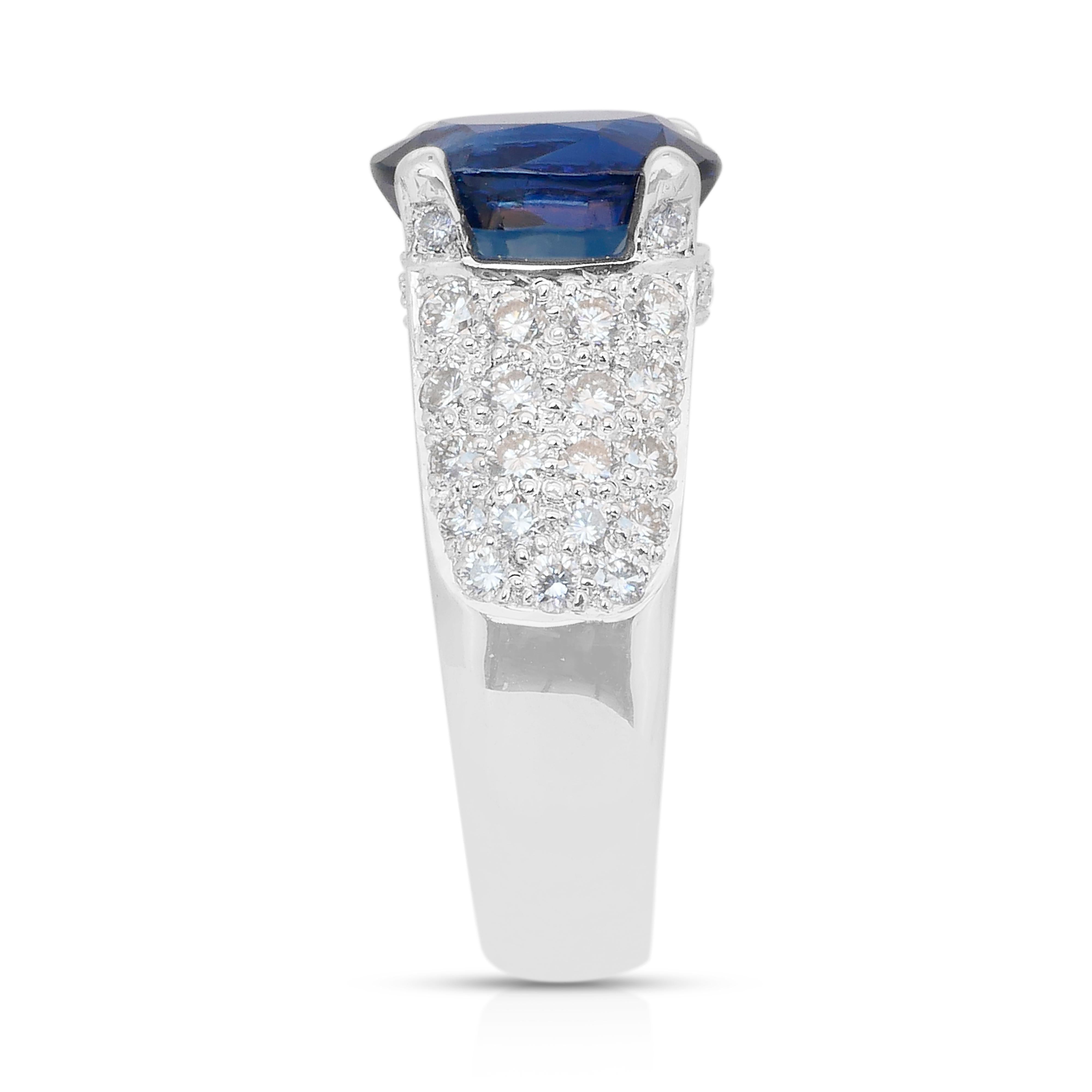 Prächtiger 5,28ct Saphir und Diamanten Ring in 18k Weißgold - GIA zertifiziert im Angebot 2