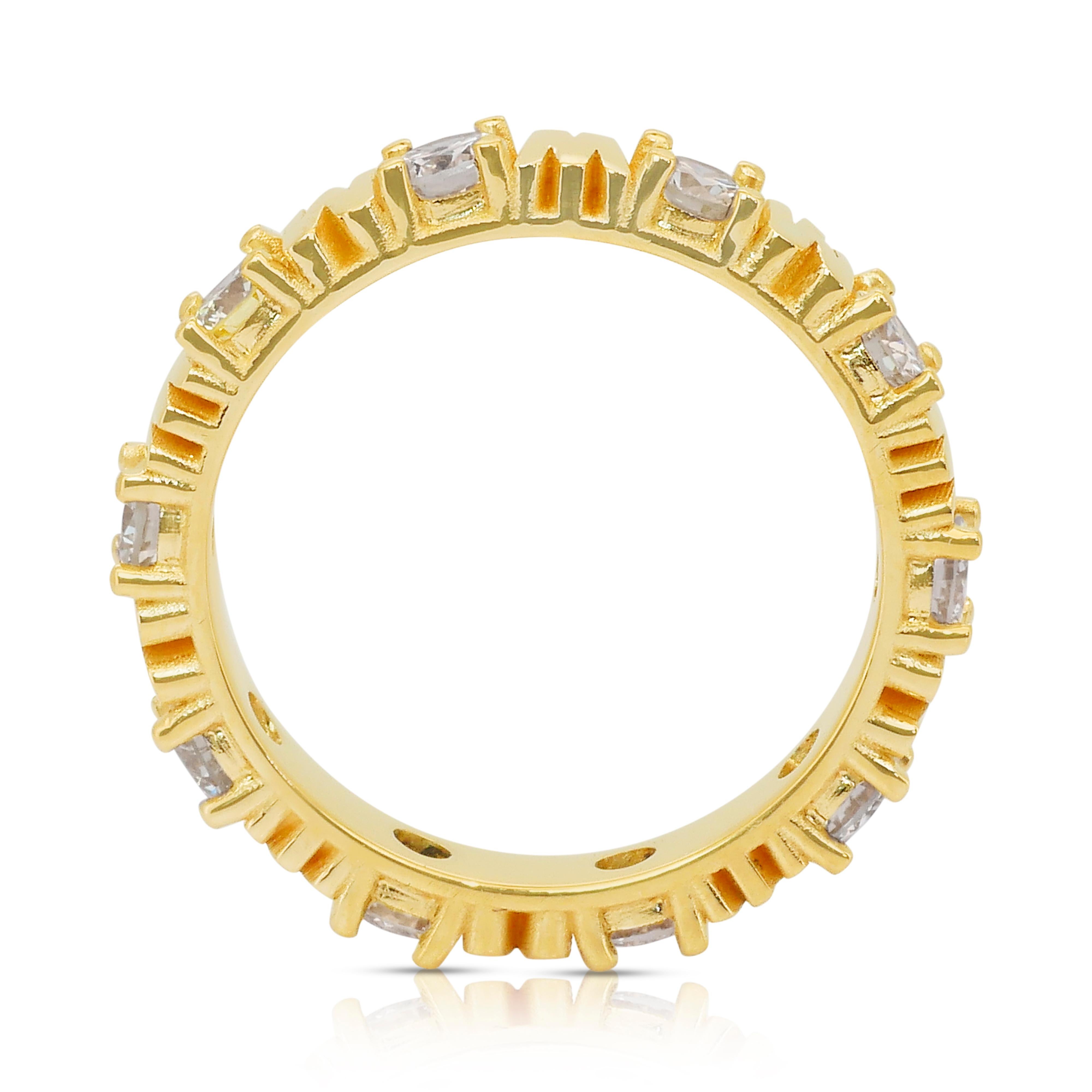 Bague exquise de 1,36ct de diamant naturel en or jaune 18k - certifié IGI en vente 3