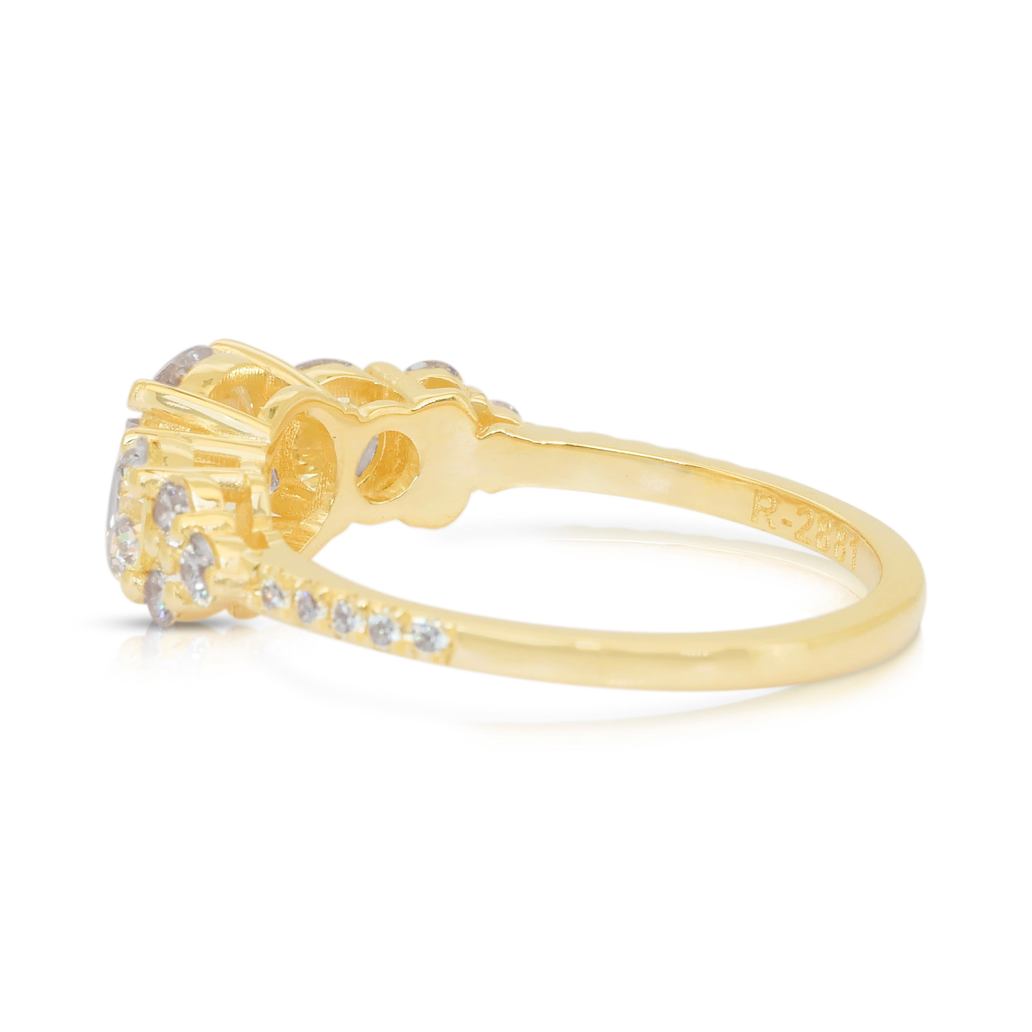 Éblouissante bague à 3 pierres en or jaune 18 carats de 2,17 ct de diamants - certifiée IGI en vente 1