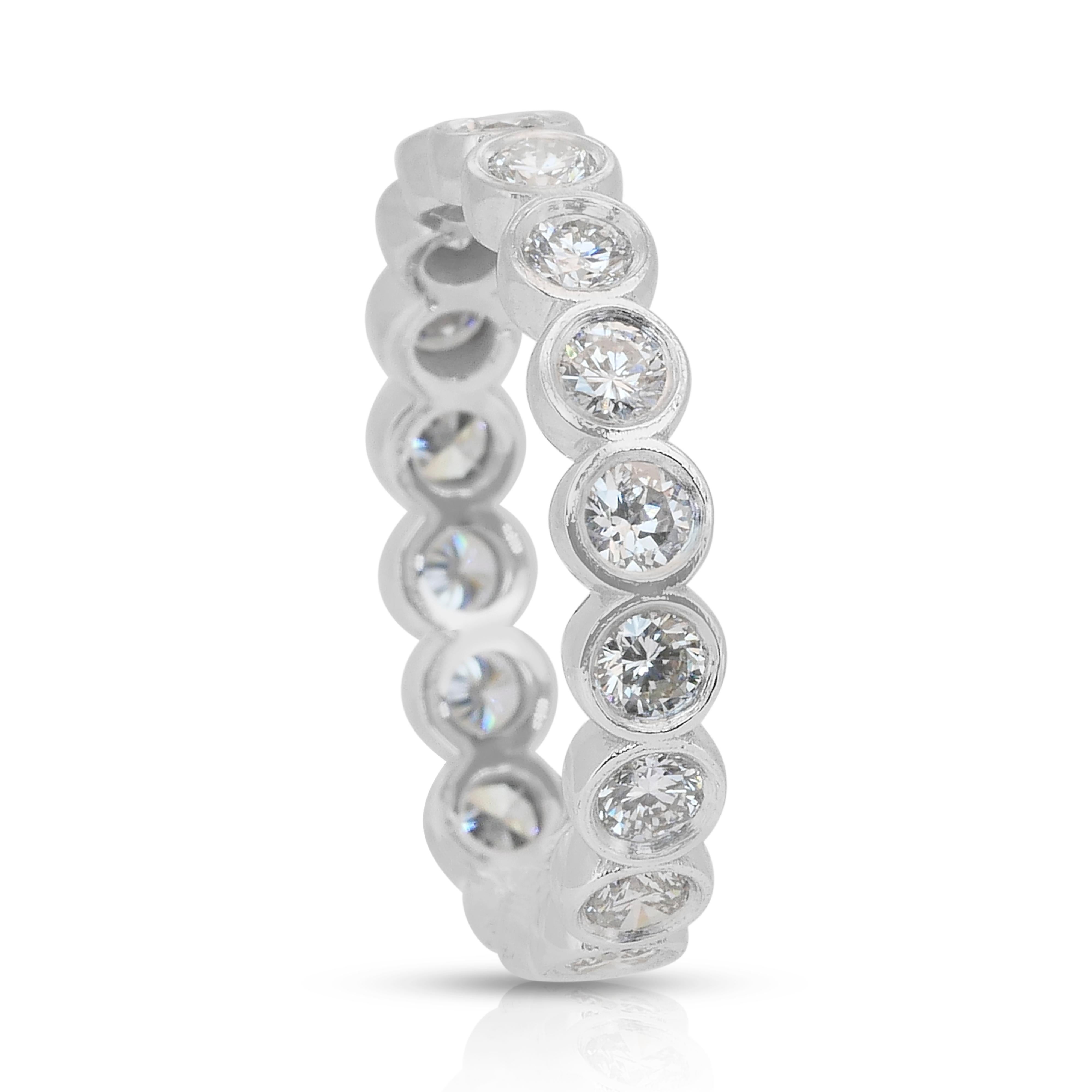 Taglio rotondo Eleg 1.46ct Diamonds Eternity Ring in oro bianco 18k - Certificato IGI in vendita