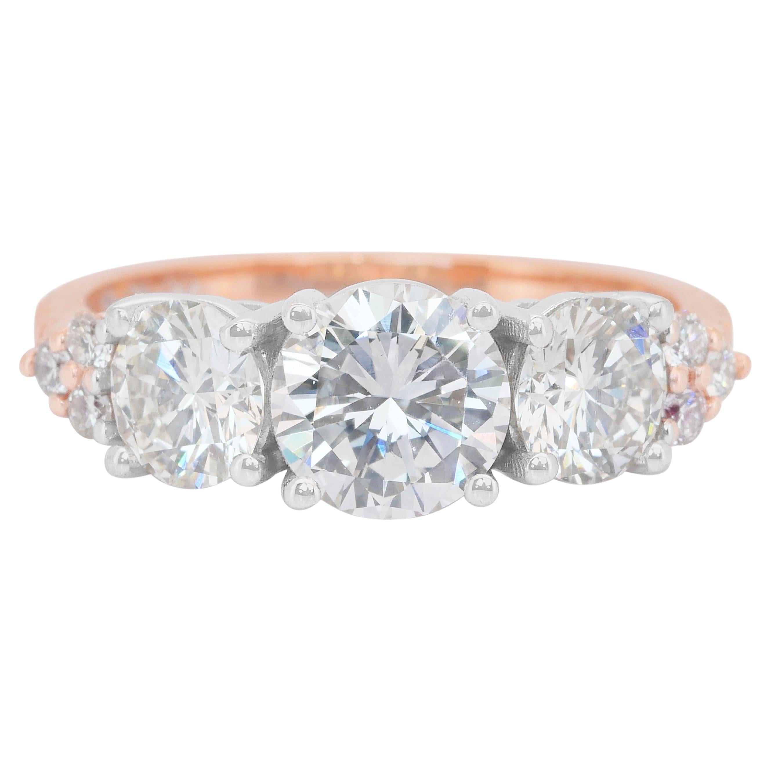 Luxueuse bague à 3 pierres en or rose et blanc 18 carats de 2,35 ct de diamants - certifiée IGI en vente