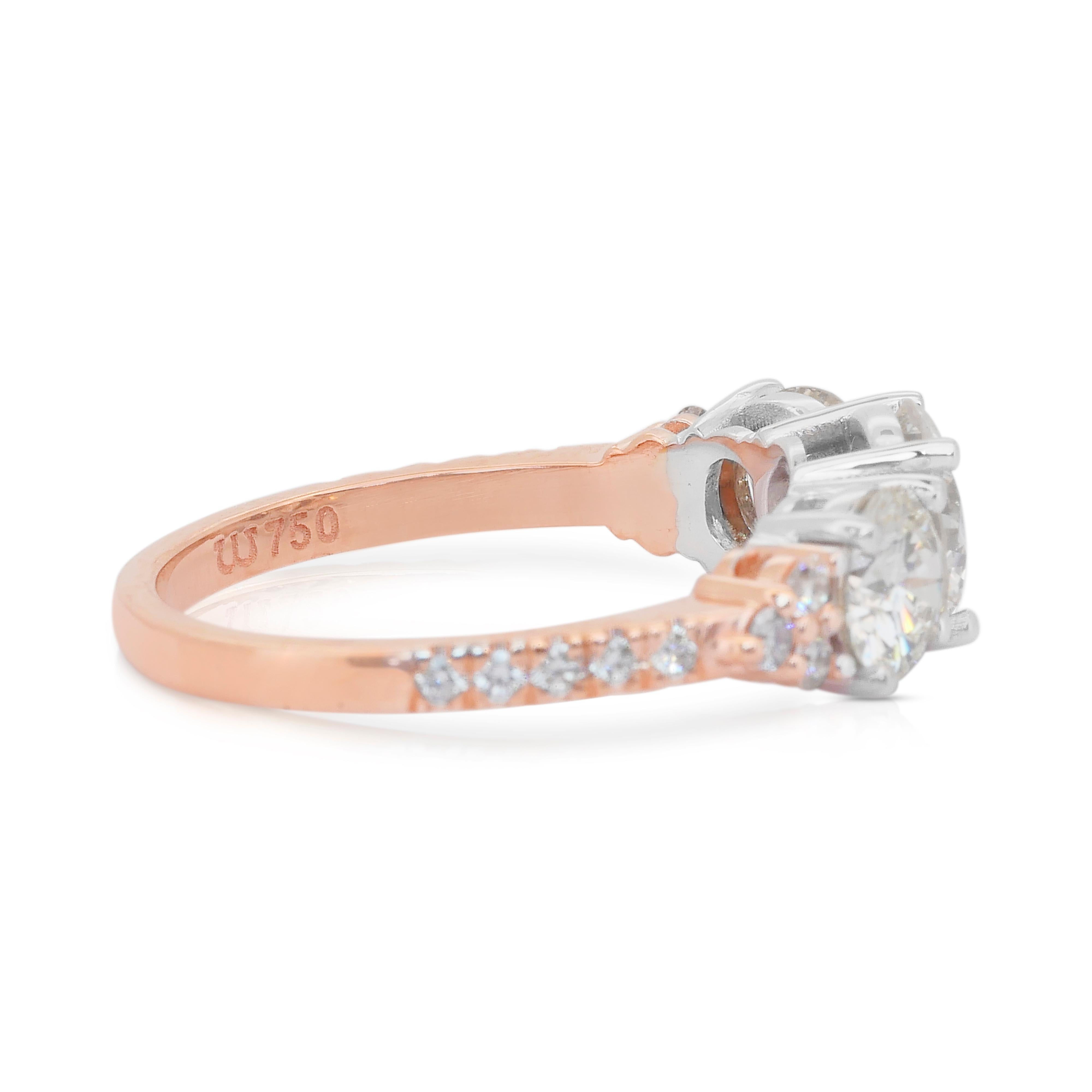 Luxueuse bague à 3 pierres en or rose et blanc 18 carats de 2,35 ct de diamants - certifiée IGI Neuf - En vente à רמת גן, IL