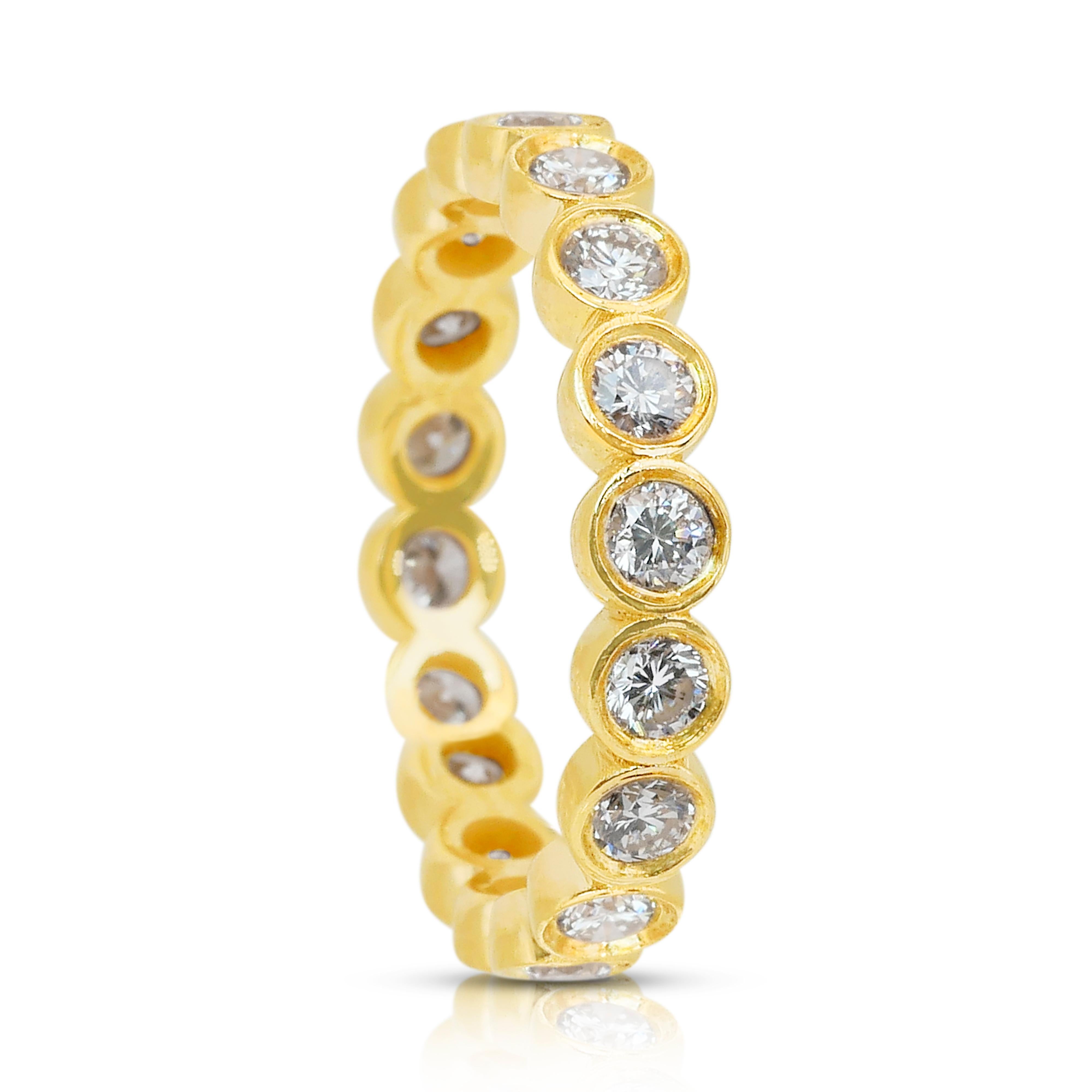 Taglio rotondo Anello Eternità senza tempo con 1,35 carati di diamanti in oro giallo 18 carati - Certificato IGI in vendita