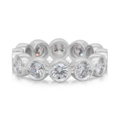 Luminoso Anillo de Eternidad de Diamantes de 2,45 ct en Oro Blanco de 14k - Certificado IGI