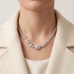 Lujoso collar de diamantes naturales de 13,52 ct en oro blanco de 18 quilates