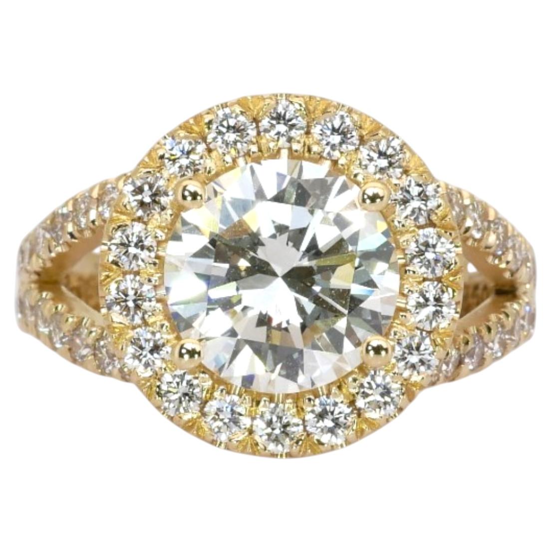 3.28 Carats IGI Certified 18k Yellow Gold Diamond Halo Ring For Sale