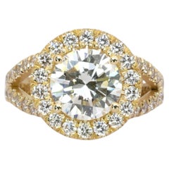 Anillo «halo» de oro amarillo de 18 quilates con diamantes de 3,28 quilates, certificado por el IGI