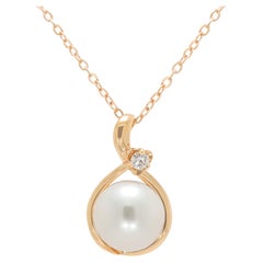 Elegant 8.5mm to 9mm White Freshwater Pearl and 0.04ct Diamond Pendant Necklace