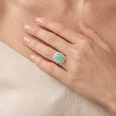 Exquisiter Halo-Ring aus natürlicher Fei-Cui-Jadeit-Jade und einem natürlichen Diamanten von 0,36 Karat