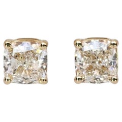 2.02 Carats GCI Certified 18k Yellow Gold Natural Diamond Stud Earrings