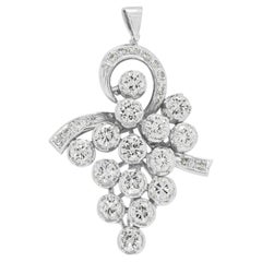 Sfarzoso ciondolo di grande effetto con grappolo di diamanti naturali da 4,05 carati in oro bianco 14K