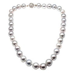Retro Harry Winston Grey Tahitian 10mm - 12mm Pearl  Necklace
