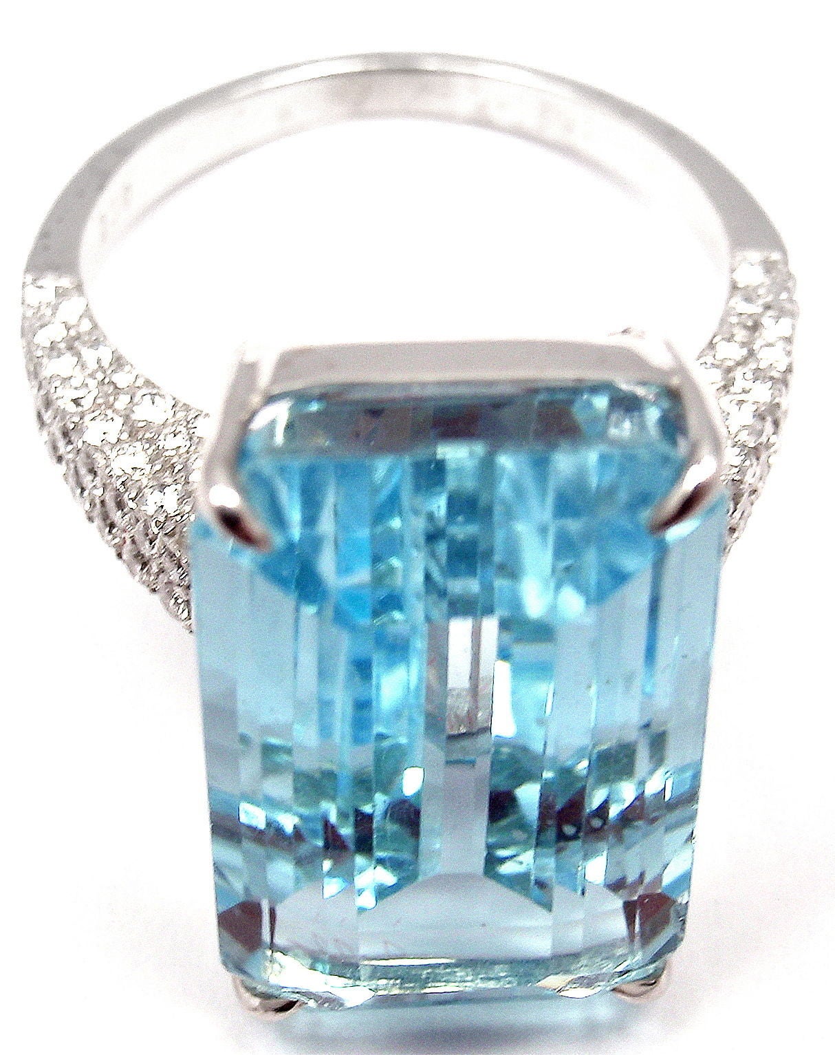 Large Aquamarine Diamond Gold Ring 4