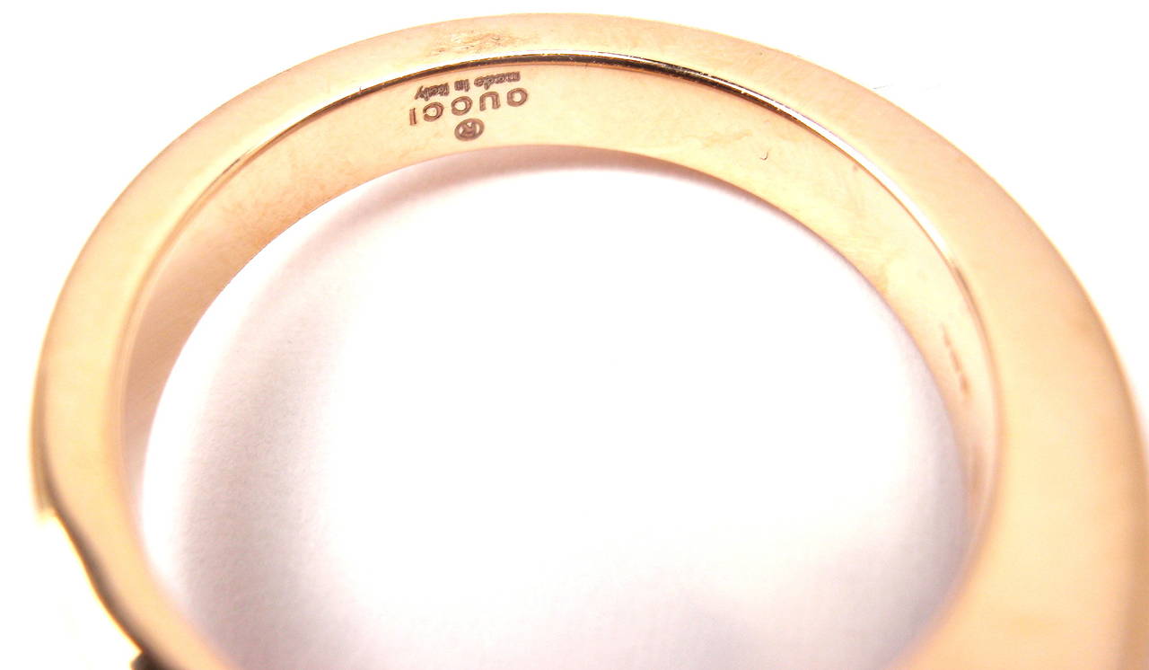 Gucci Pink Quartz French Horn Rose Gold Band Ring In New Condition In Southampton, PA