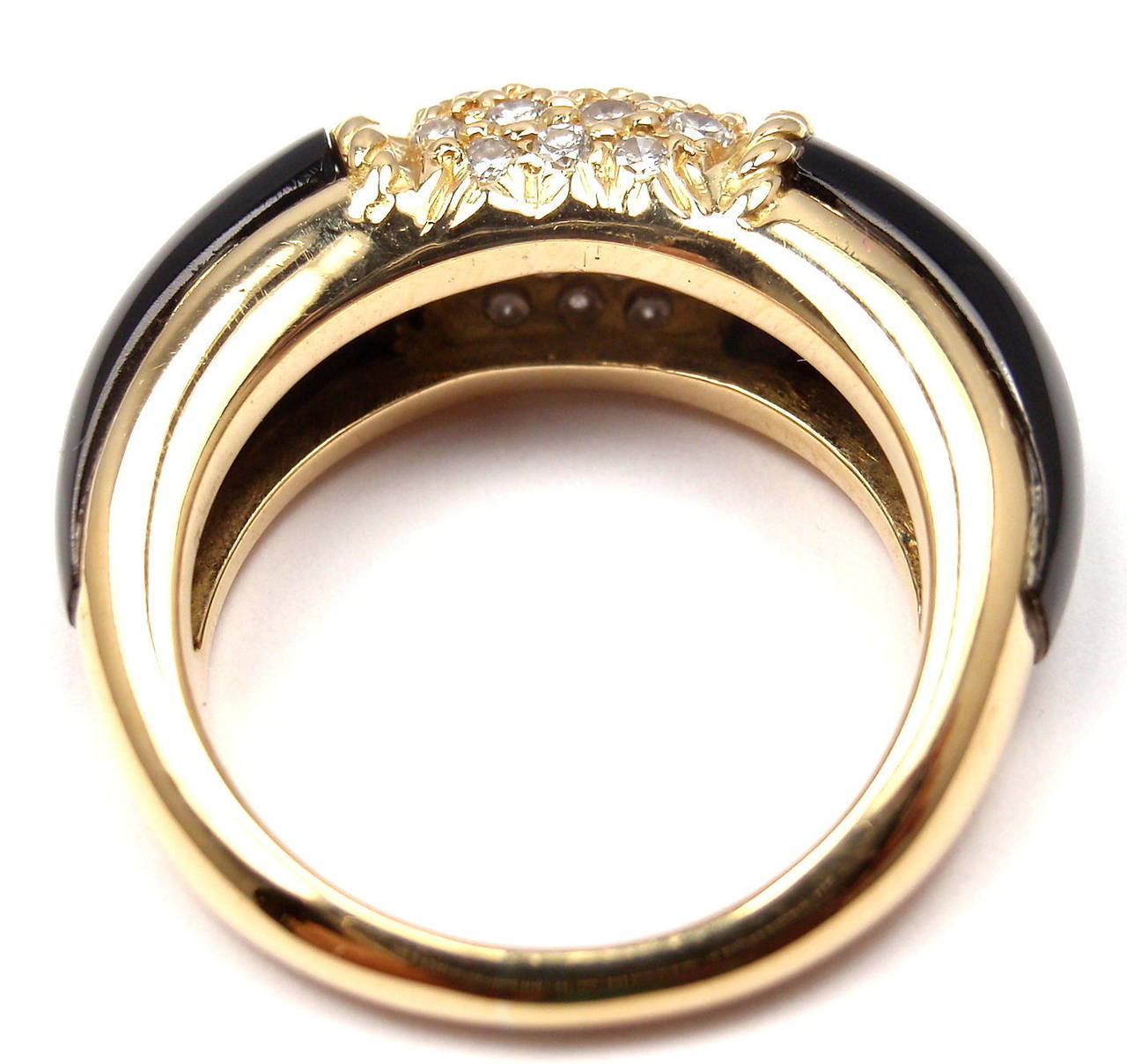 Women's Van Cleef & Arpels Black Onyx Diamond Yellow Gold Ring