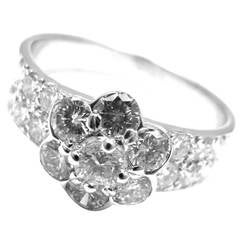 Van Cleef & Arpels Diamond Fleurette Flower Gold Ring