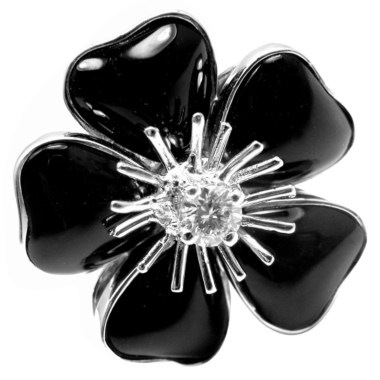 Van Cleef & Arpels Nerval Onyx Diamond Gold Flower Ring