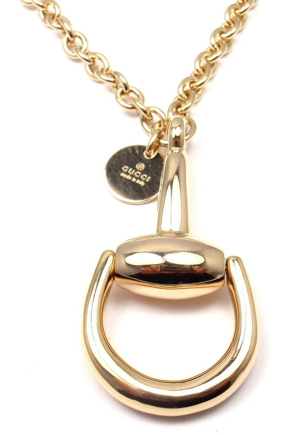 Gucci Gold Horsebit Pendant Link Necklace at 1stdibs