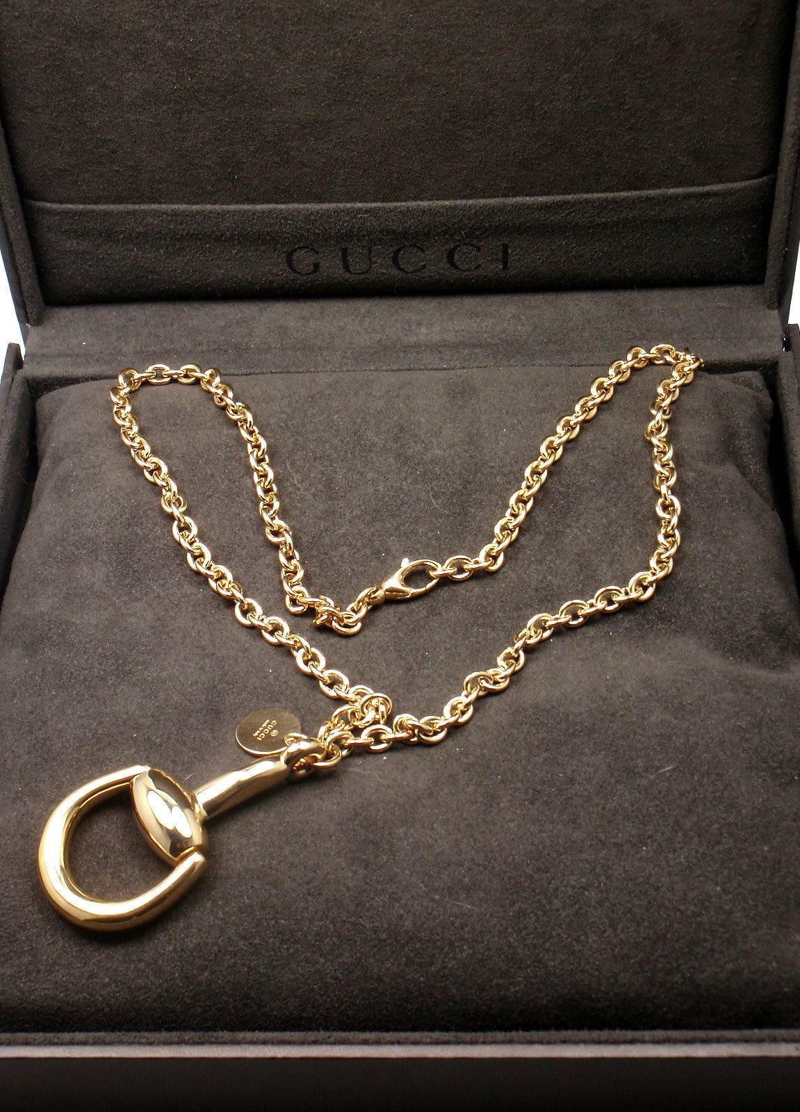 Gucci Gold Horsebit Pendant Link Necklace In New Condition In Holland, PA