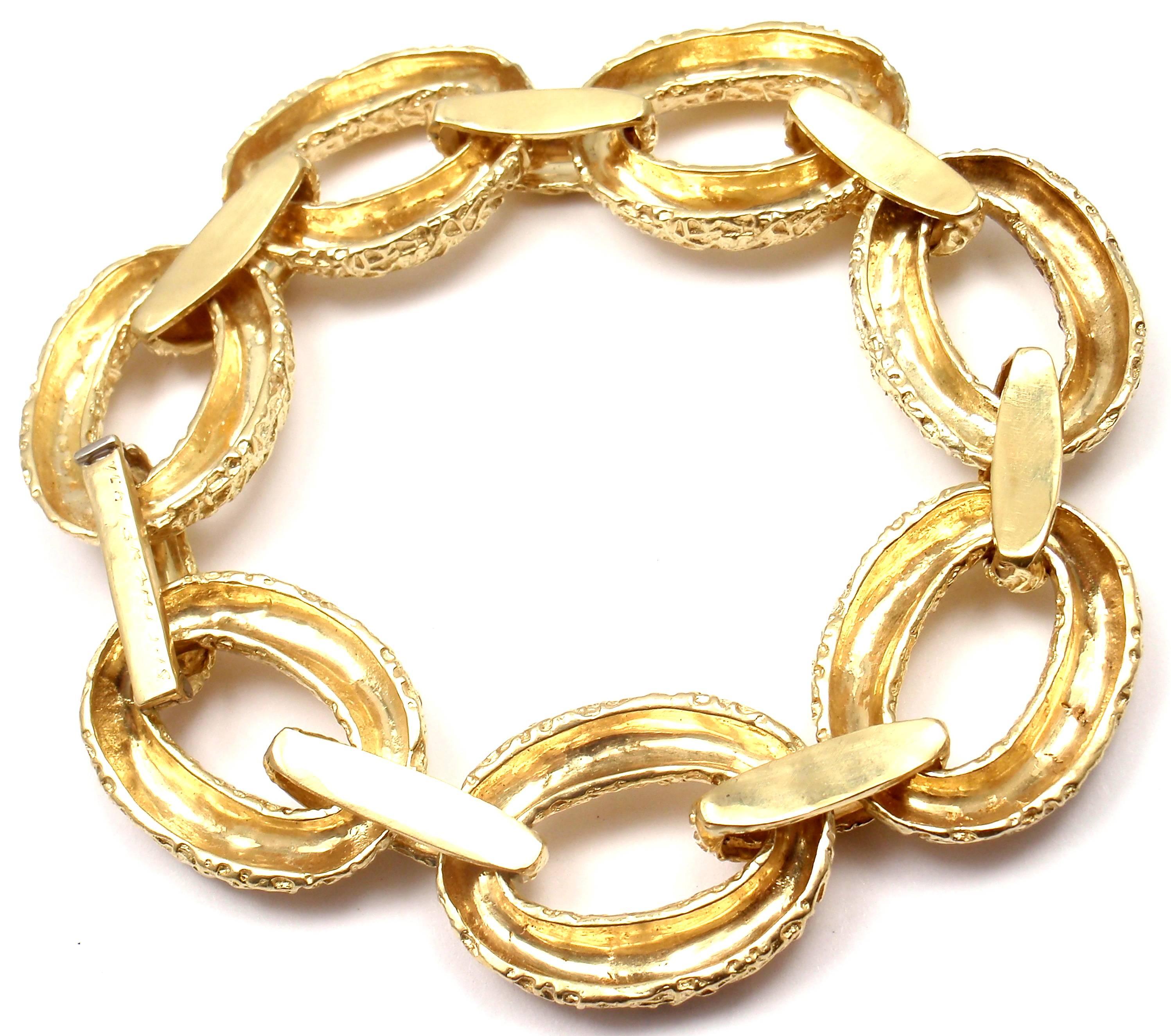 Women's or Men's Van Cleef & Arpels Textured Gold Link Bracelet