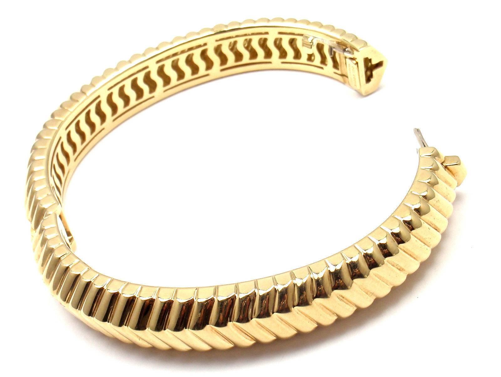 Tiffany & Co. Chevron Heavy Gold Bangle Bracelet 1