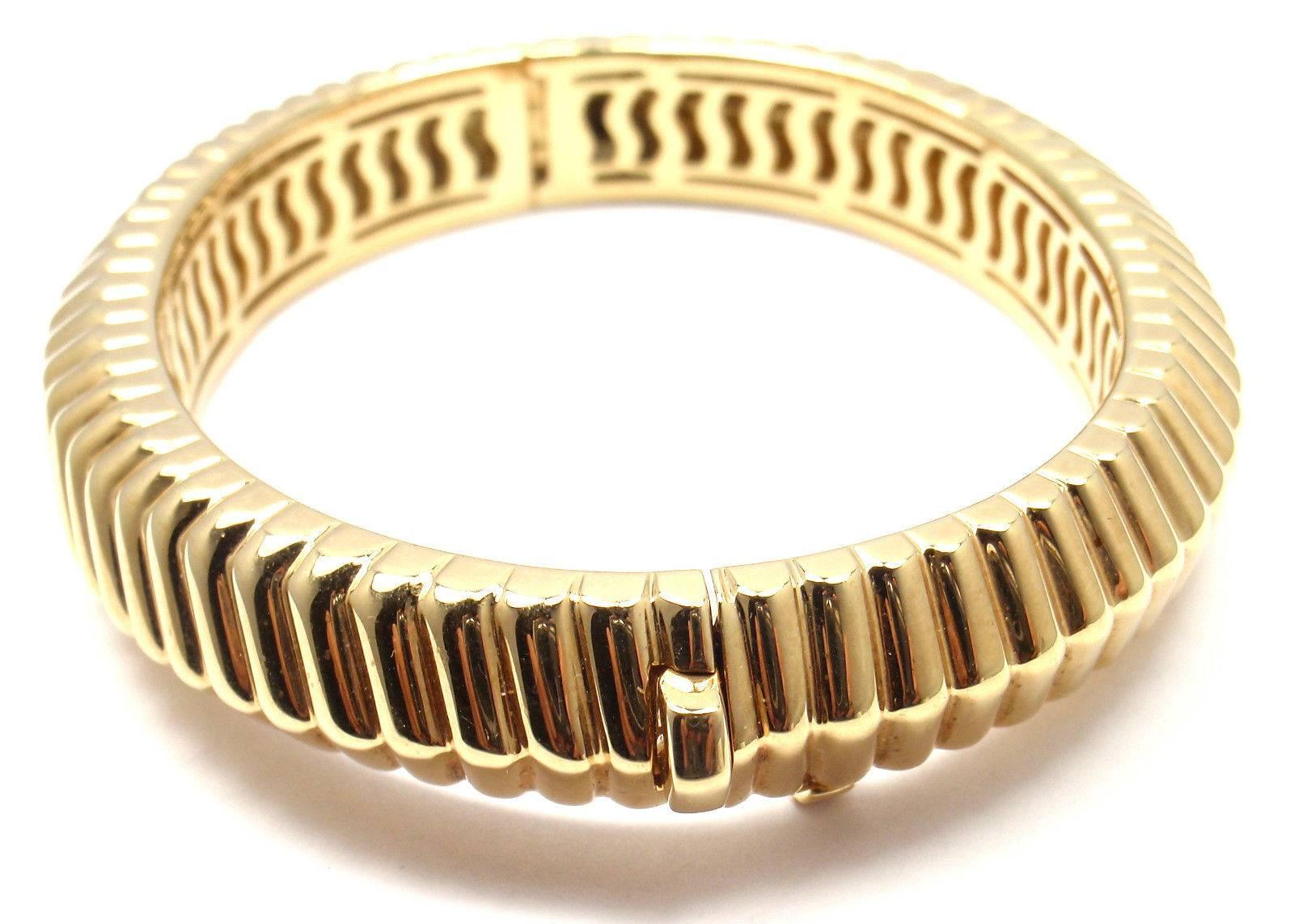 Women's or Men's Tiffany & Co. Chevron Heavy Gold Bangle Bracelet