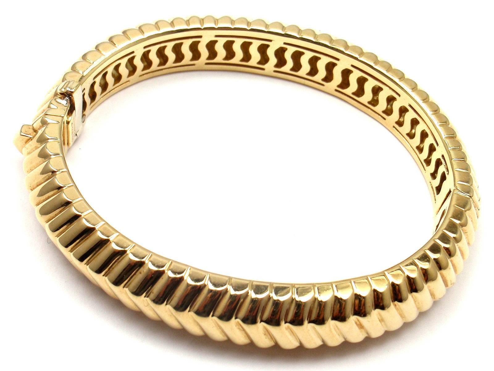 Tiffany & Co. Chevron Heavy Gold Bangle Bracelet 2