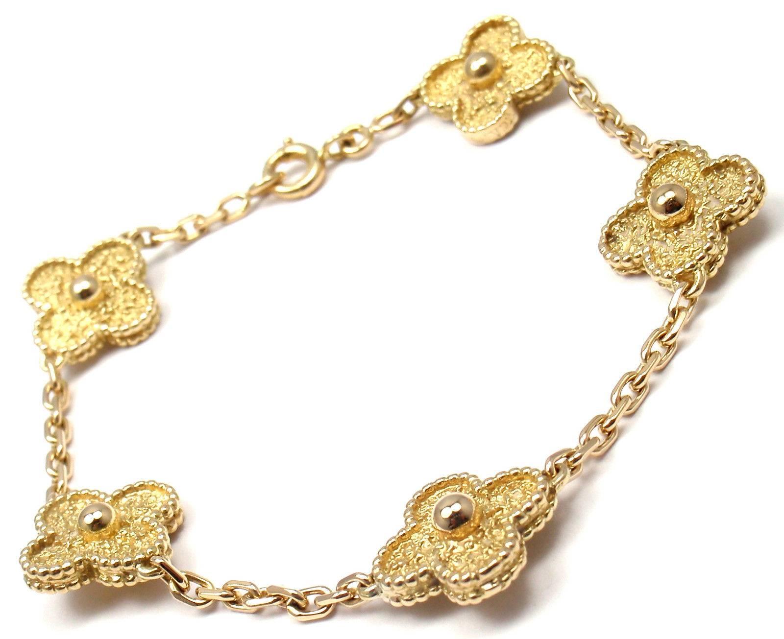 Women's or Men's Van Cleef & Arpels Vintage Alhambra Five Motif Gold Link Bracelet