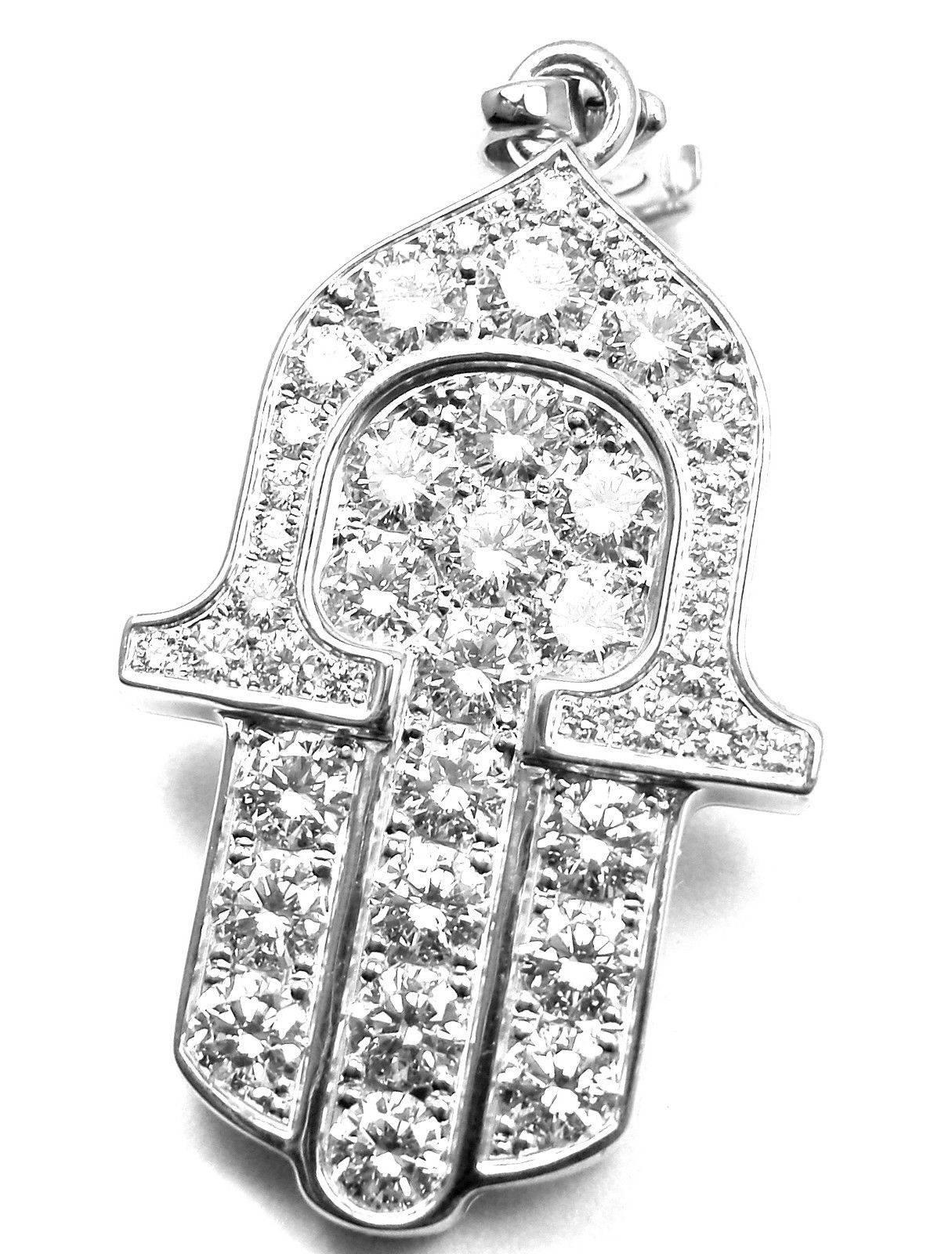hand of the heart pendant cartier