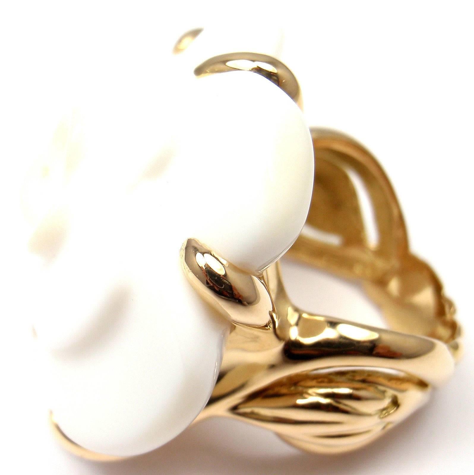 Chanel Camelia Agate Gold Flower Ring In New Condition In Holland, PA