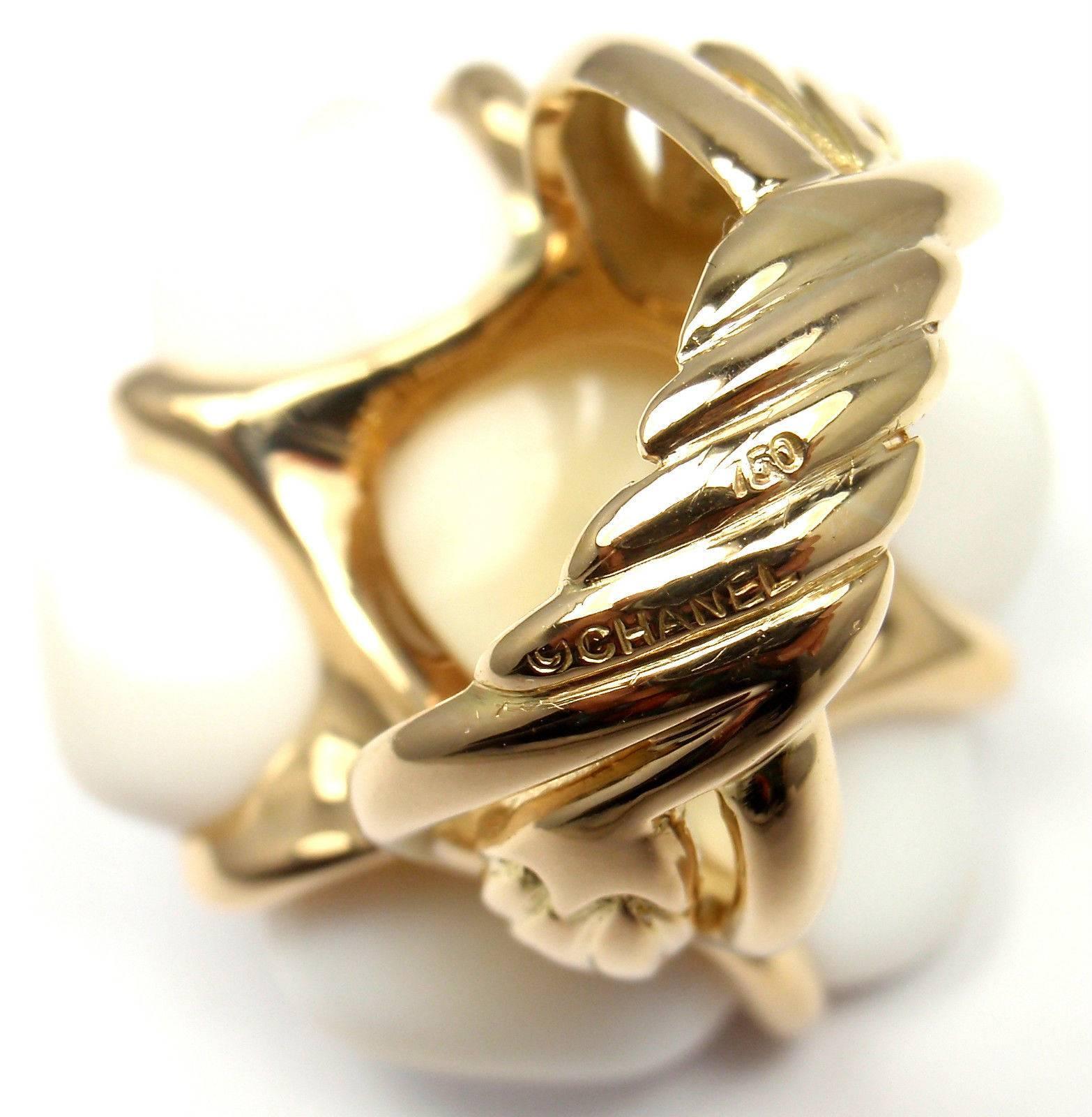 Women's or Men's Chanel Camelia Agate Gold Flower Ring