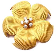 Tiffany & Co. Diamond Gold Dogwood Flower Pin Brooch