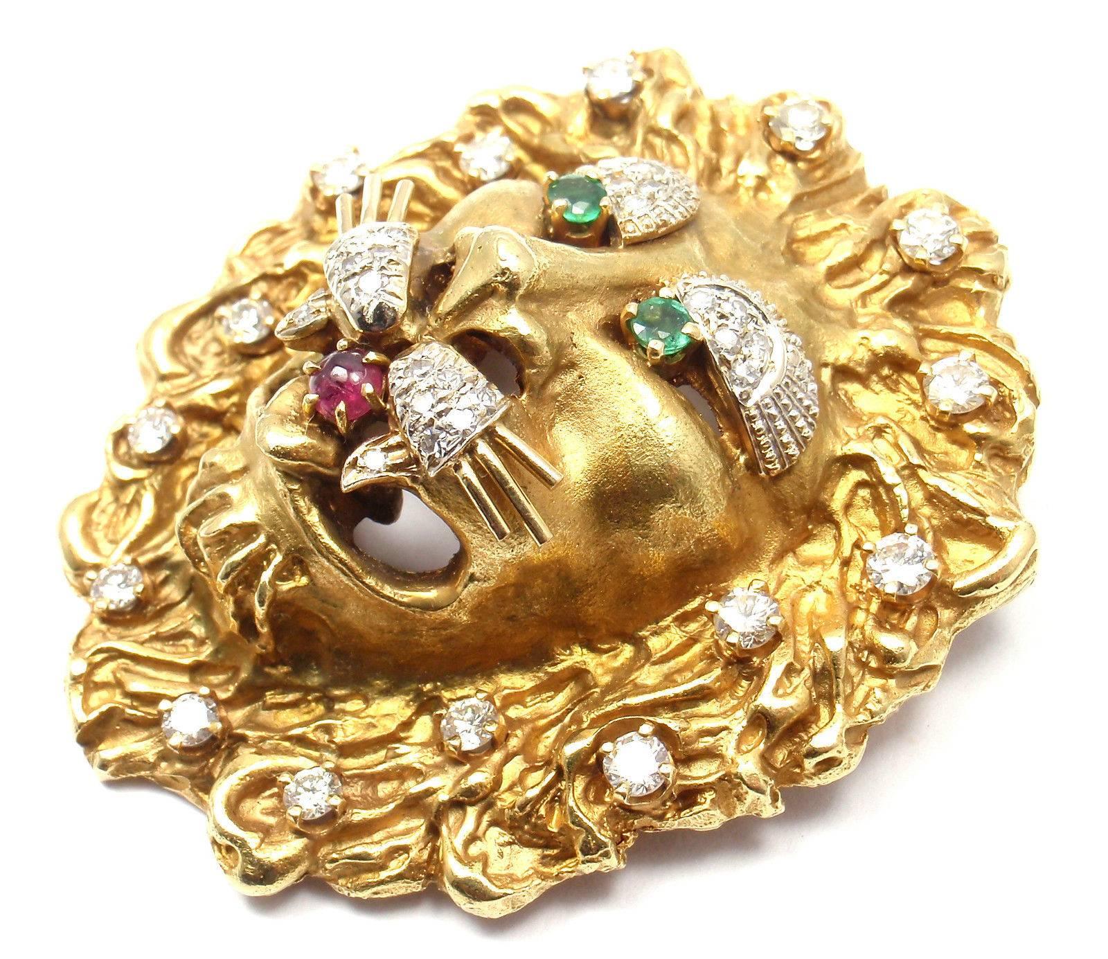 Hammerman Brothers Emerald Ruby Diamond Gold Lion Pendant Pin Brooch In New Condition In Holland, PA
