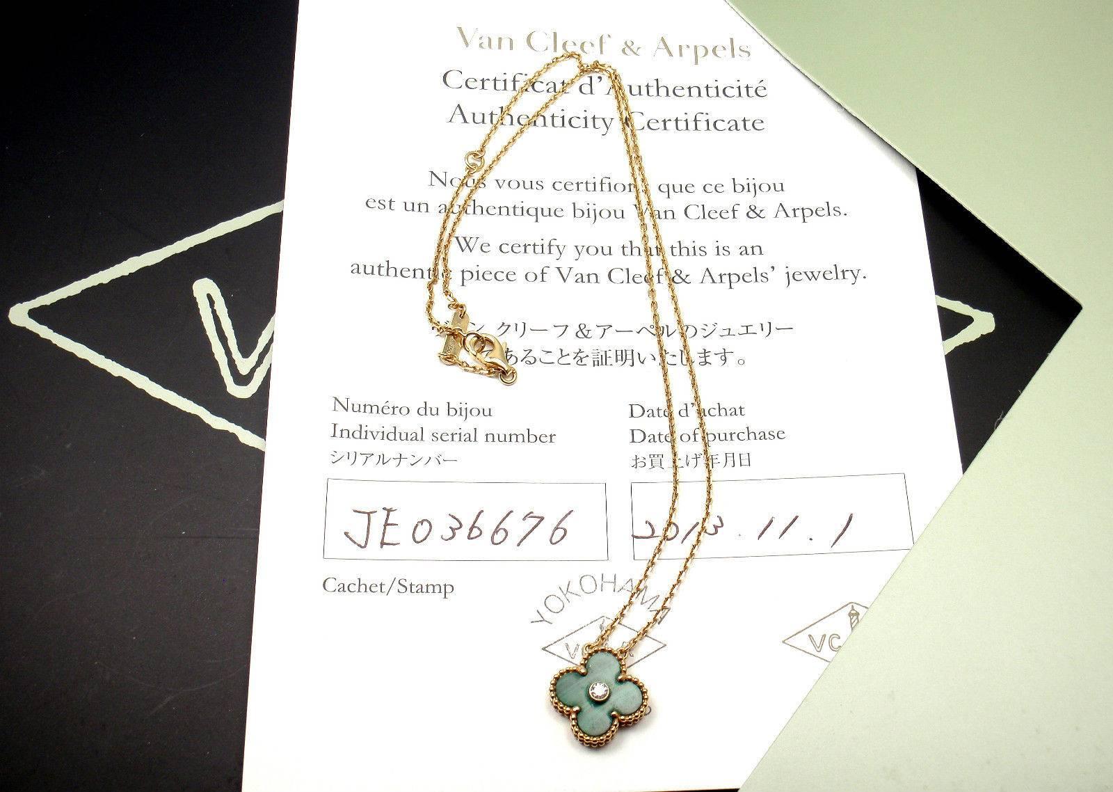 Women's or Men's Van Cleef & Arpels Limited Edition Alhambra Malachite Diamond Gold Necklace