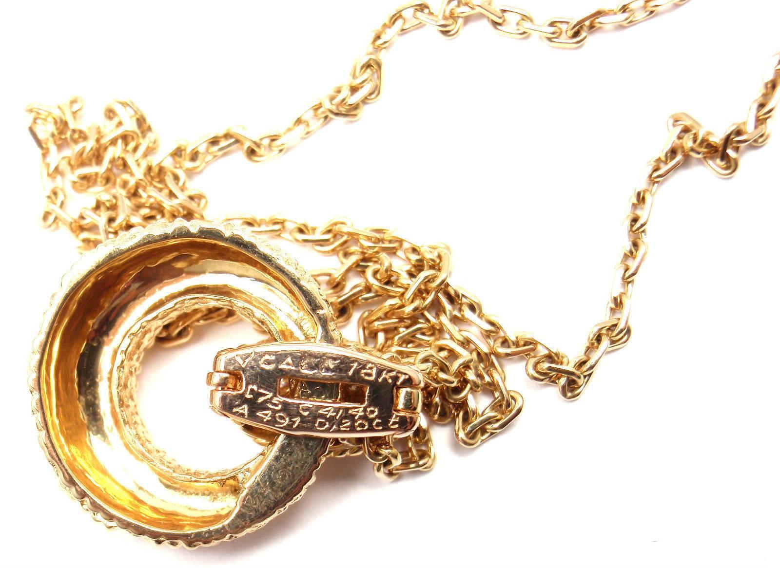 Van Cleef & Arpels Chalcedony Diamond Gold Pendant Necklace 2
