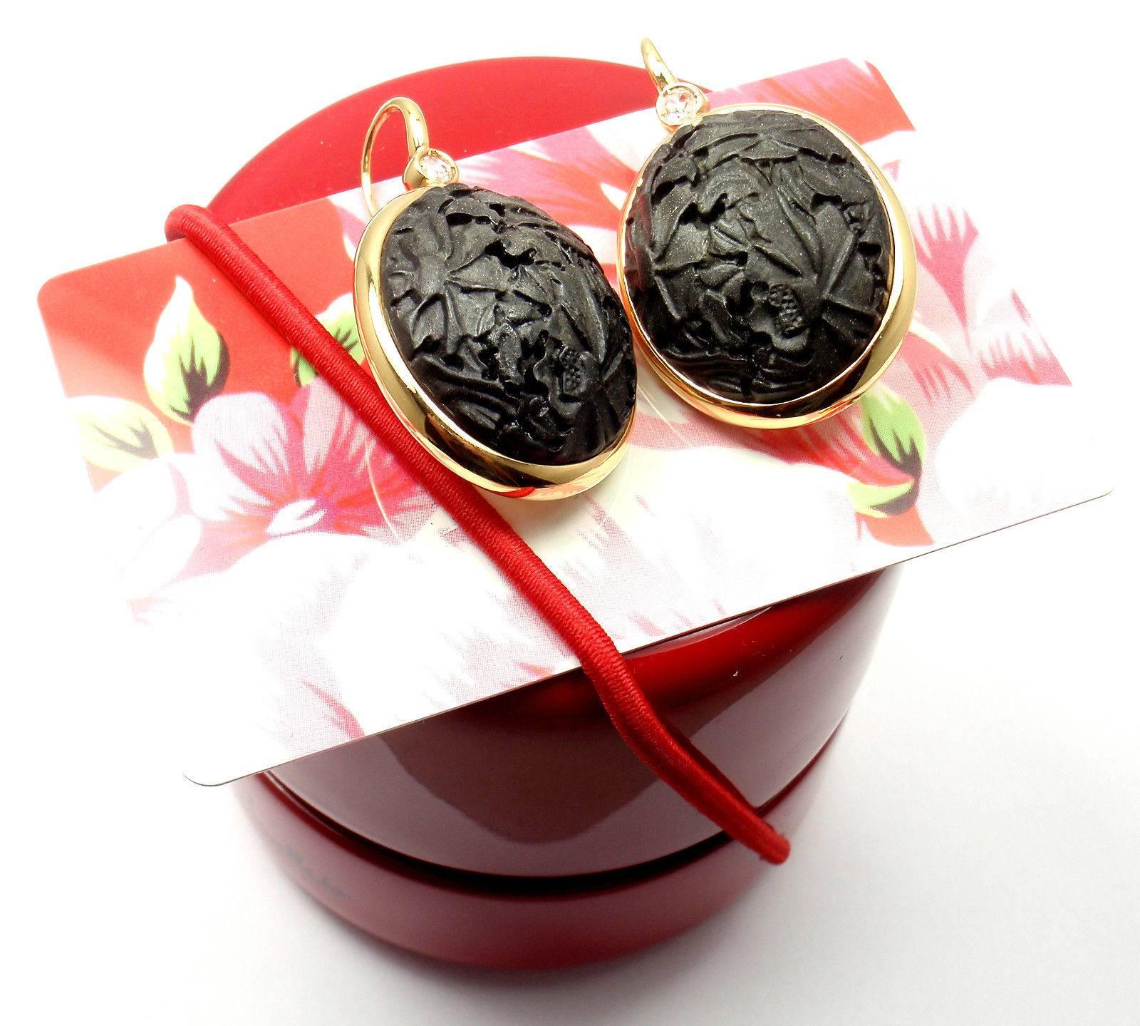 Pomellato Victoria Carved Jet Diamond Gold Large Earrings In New Condition In Southampton, PA