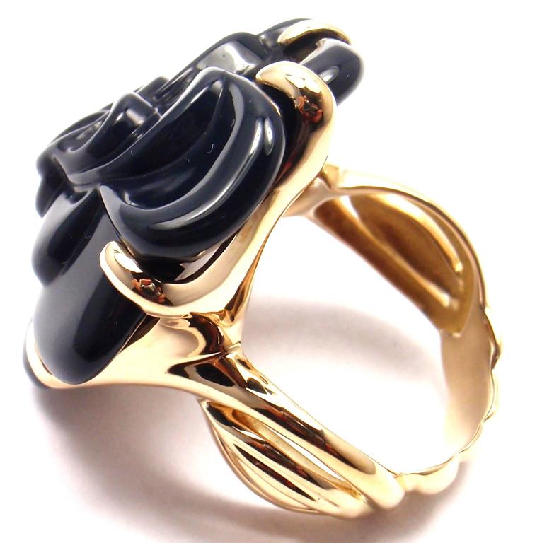 Chanel Paris Camelia Flower Ring In 18Kt Yellow Gold With Black Onyx –  Treasure Fine Jewelry