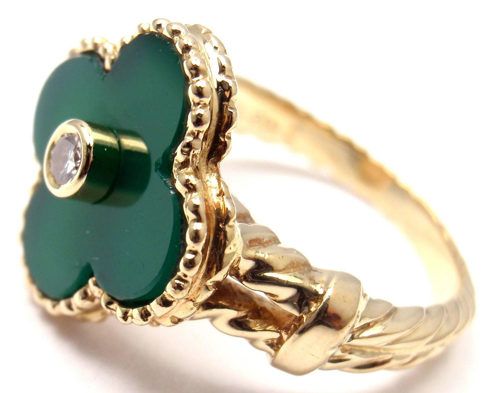 Round Cut Van Cleef & Arpels Vintage Alhambra Green Chalcedony Yellow Gold Diamond Ring