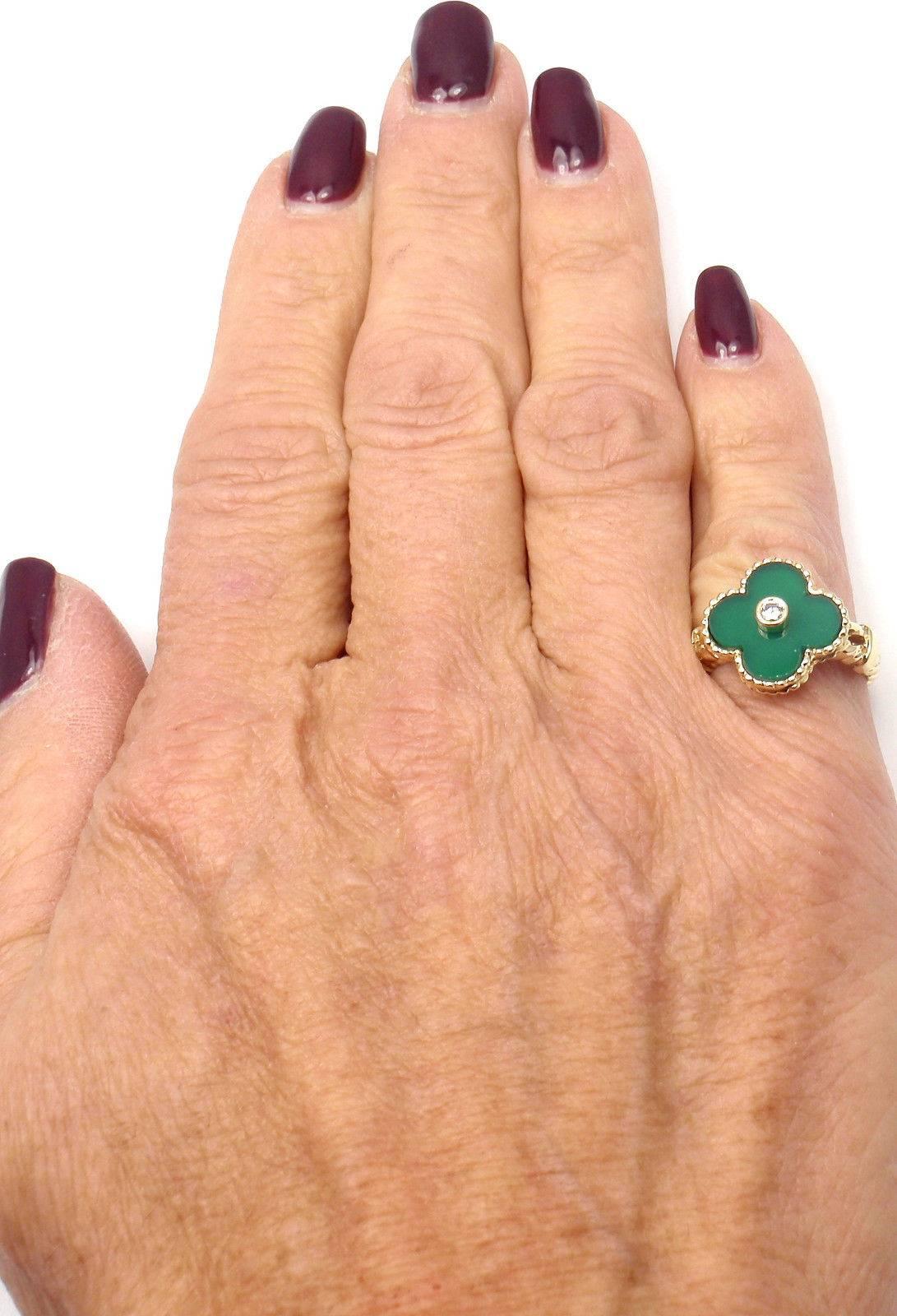 Van Cleef & Arpels Vintage Alhambra Green Chalcedony Yellow Gold Diamond Ring In New Condition In Holland, PA