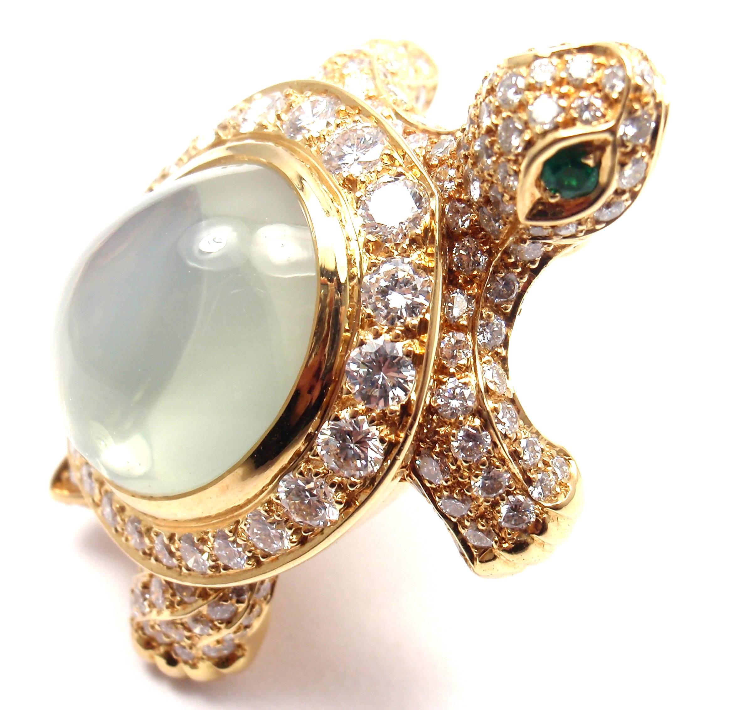 18k Yellow Gold Diamond, Moonstone and Emerald Turtle Pin Brooch by Cartier. This brooch comes with an original Cartier box.
With 140 round brilliant cut diamonds VVS1 clarity, E color total weight approx. 4.5ct
1 large moonstone 16mm x 13mm
2