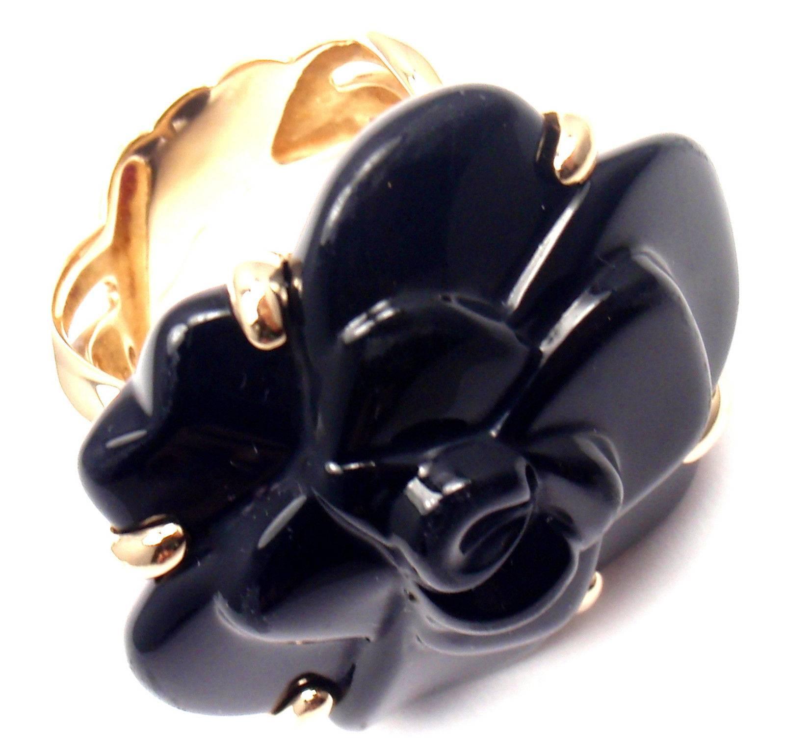 Chanel Camelia Large Black Agate Flower Gold Ring In New Condition In Southampton, PA