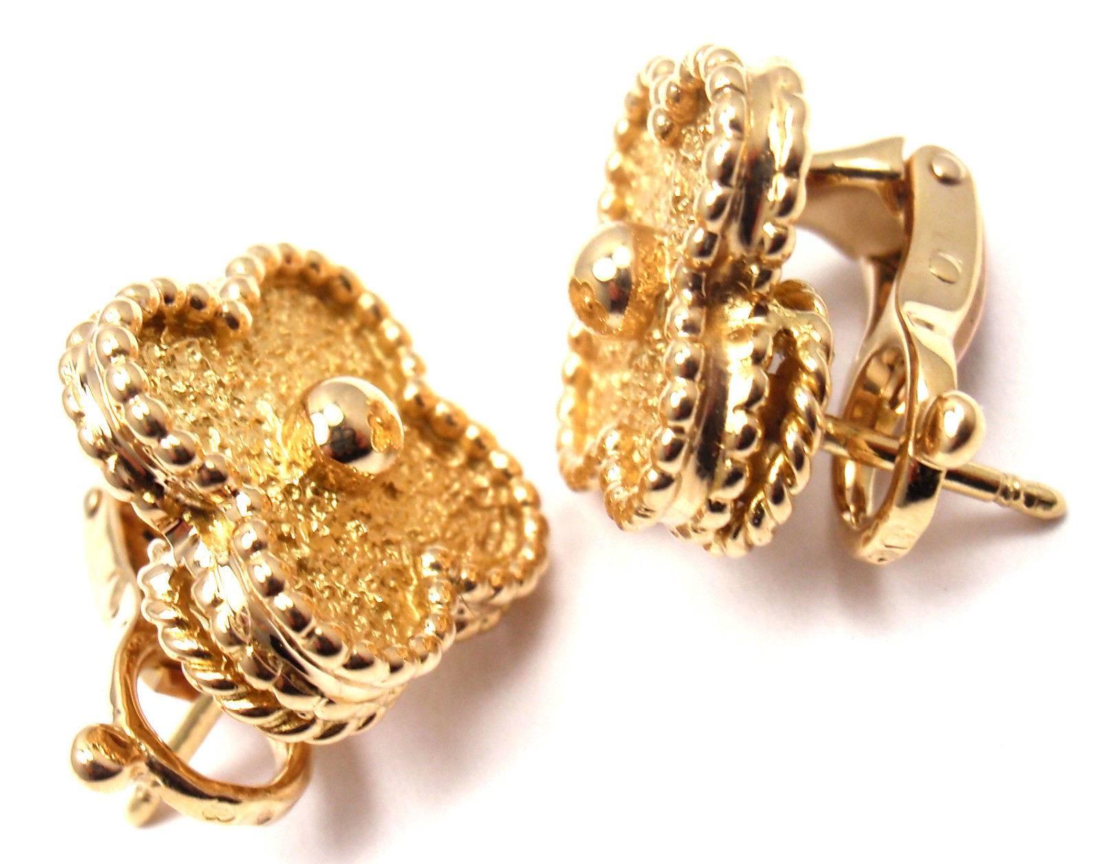 Van Cleef & Arpels Vintage Alhambra Gold Earrings In New Condition In Holland, PA